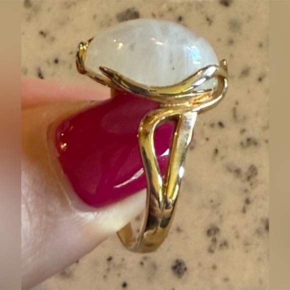 Vintage 925 Gold-Washed Sterling Ring Size 8 White Moonstone Cabochon - Picture 3 of 5